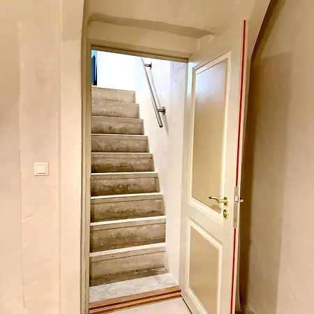Augusta Christina, Gueldenstubbe Residences Appartement