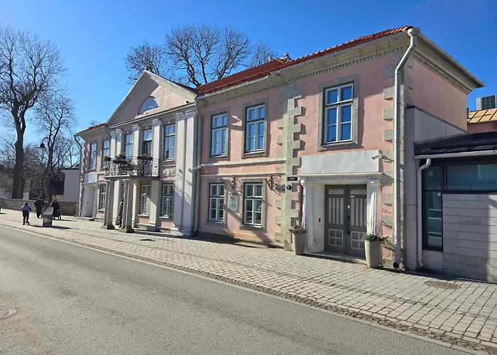 Augusta Christina, Gueldenstubbe Residences